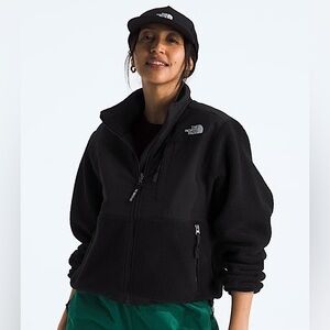 North Face Women’s Retro Denali Jacket in Black Size Small